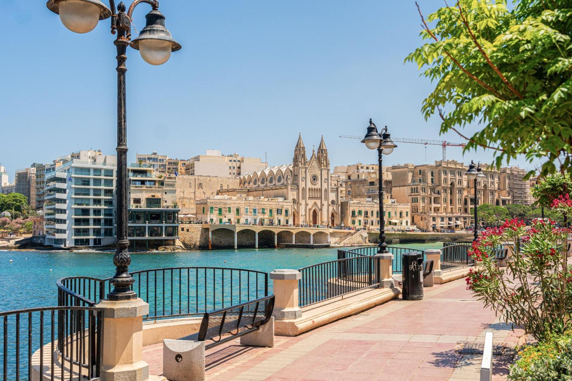 Hotel Scirocco St Julian'S, Affiliated By Melia Saint Julian's Екстер'єр фото
