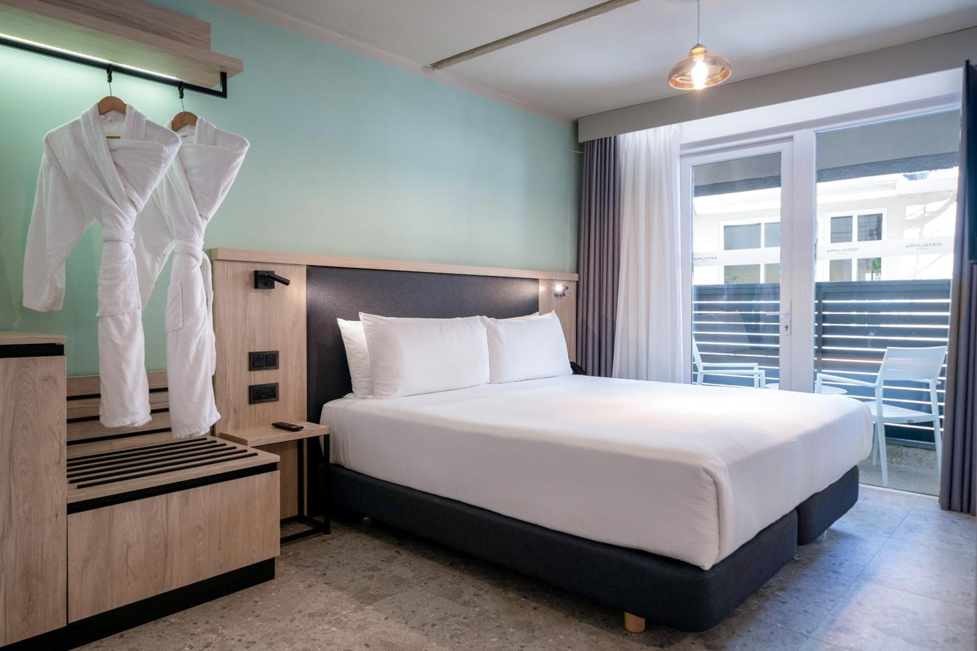 Hotel Scirocco St Julian'S, Affiliated By Melia Saint Julian's Екстер'єр фото